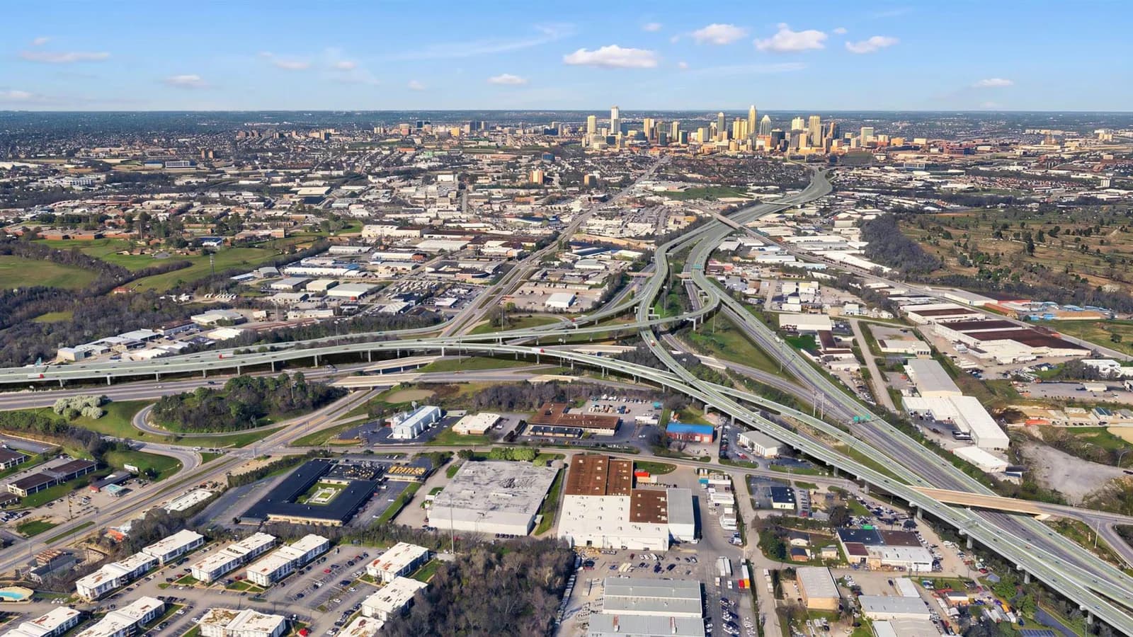 Ferrovial sube casi un 4% tras adjudicarse una autopista en Tennessee