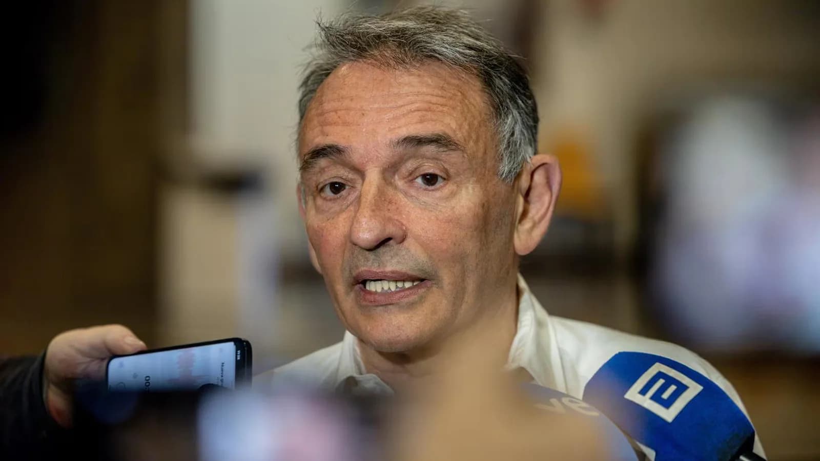 IU pide trasladar a la península a los migrantes que permanecen en Ceuta