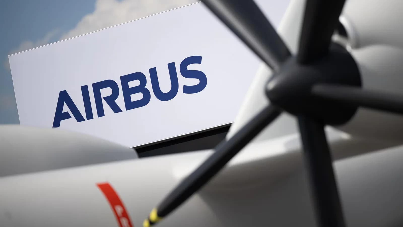 Airbus y los sindicatos retoman la mediación por el conflicto salarial