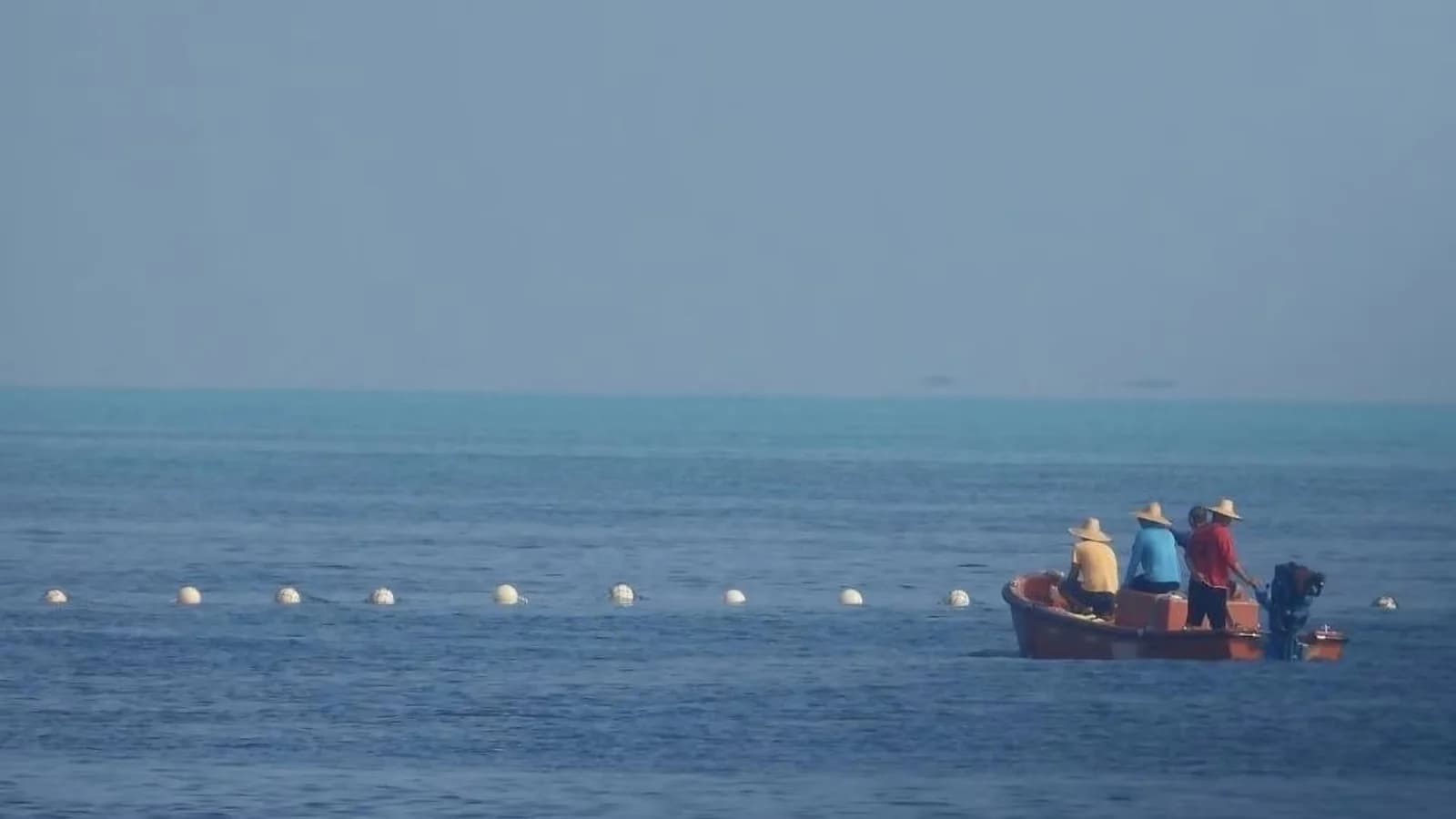 China acusa a Filipinas de violar su soberanía por tres aviones sobre aguas en disputa