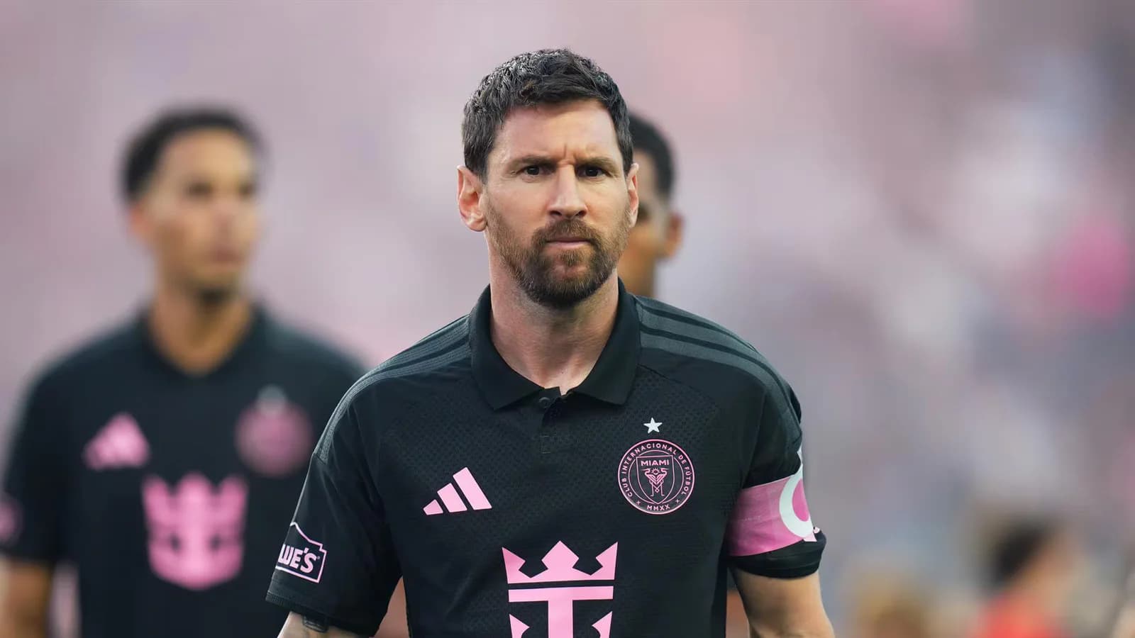 La MLS sancionó a Messi por golpear en la nuca a un rival