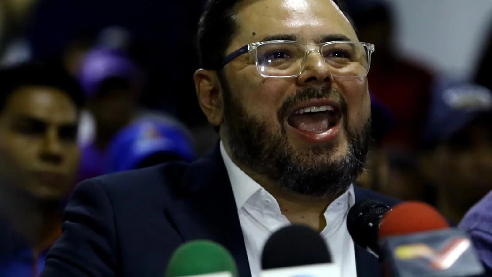 Venezuela: destituyen al titular de un grupo parlamentario por proponer la dolarización