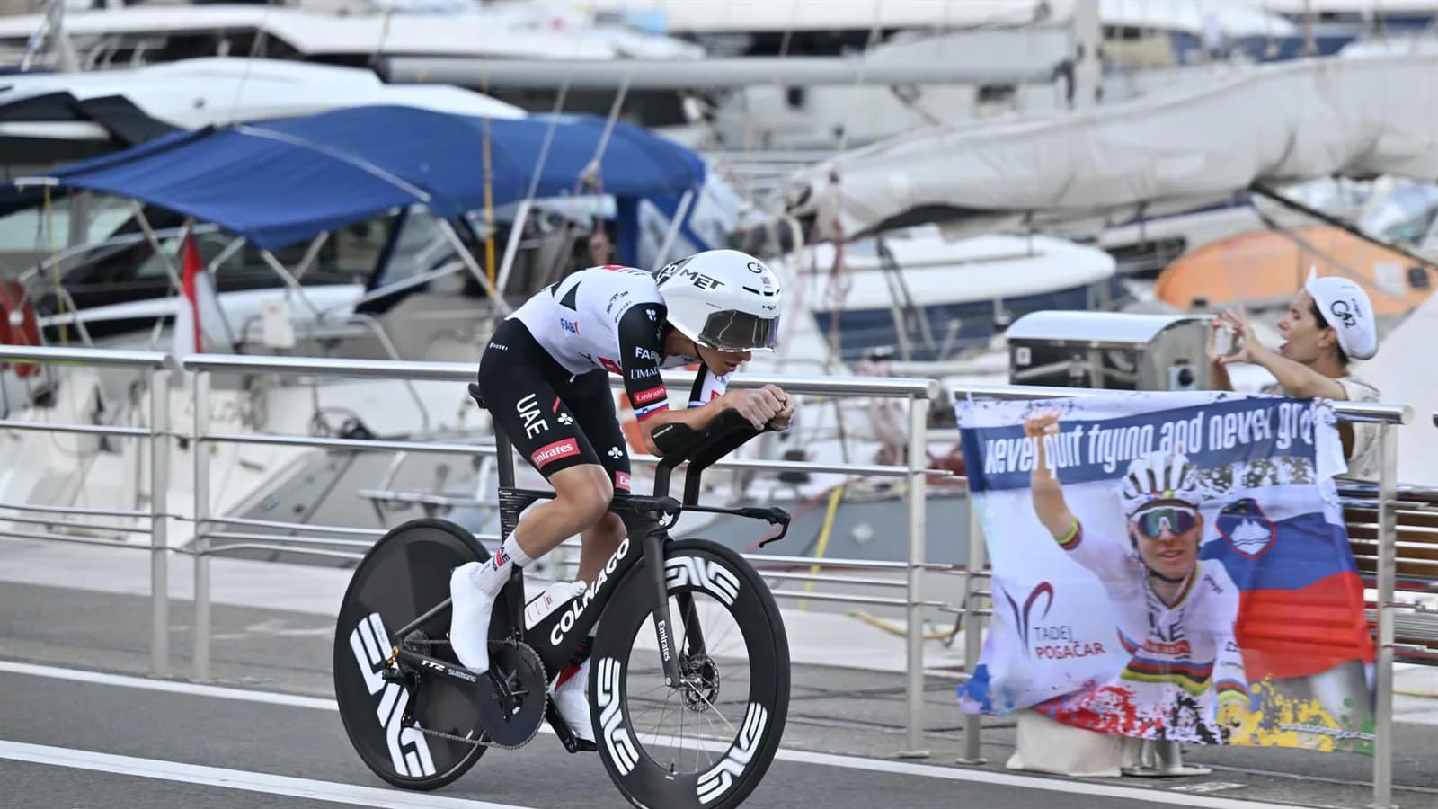 Tadej Pogacar ganó la crono inaugural de La Vuelta en Mónaco