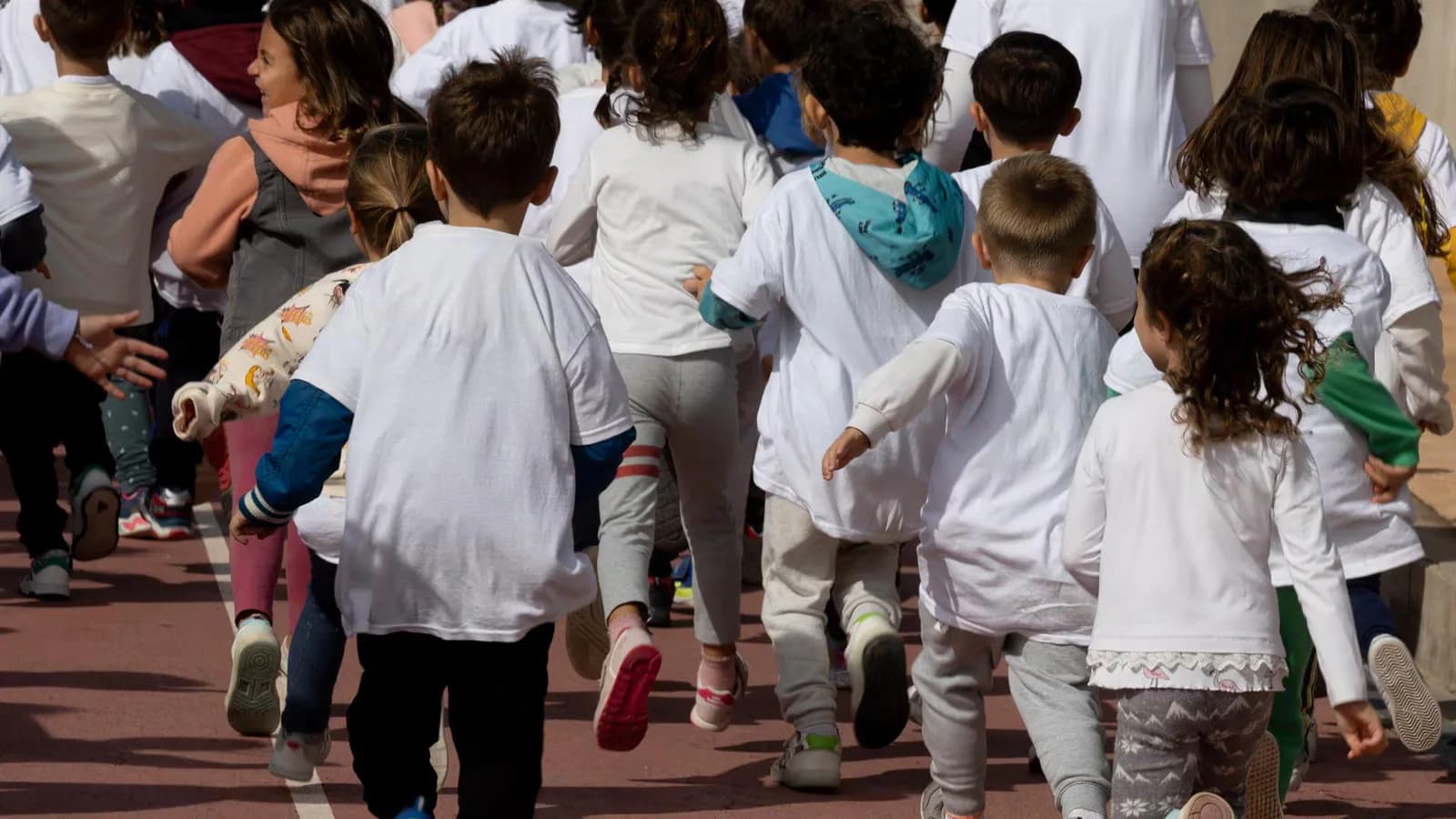 La vuelta al cole puede costar hasta 1.849 euros por hijo en España