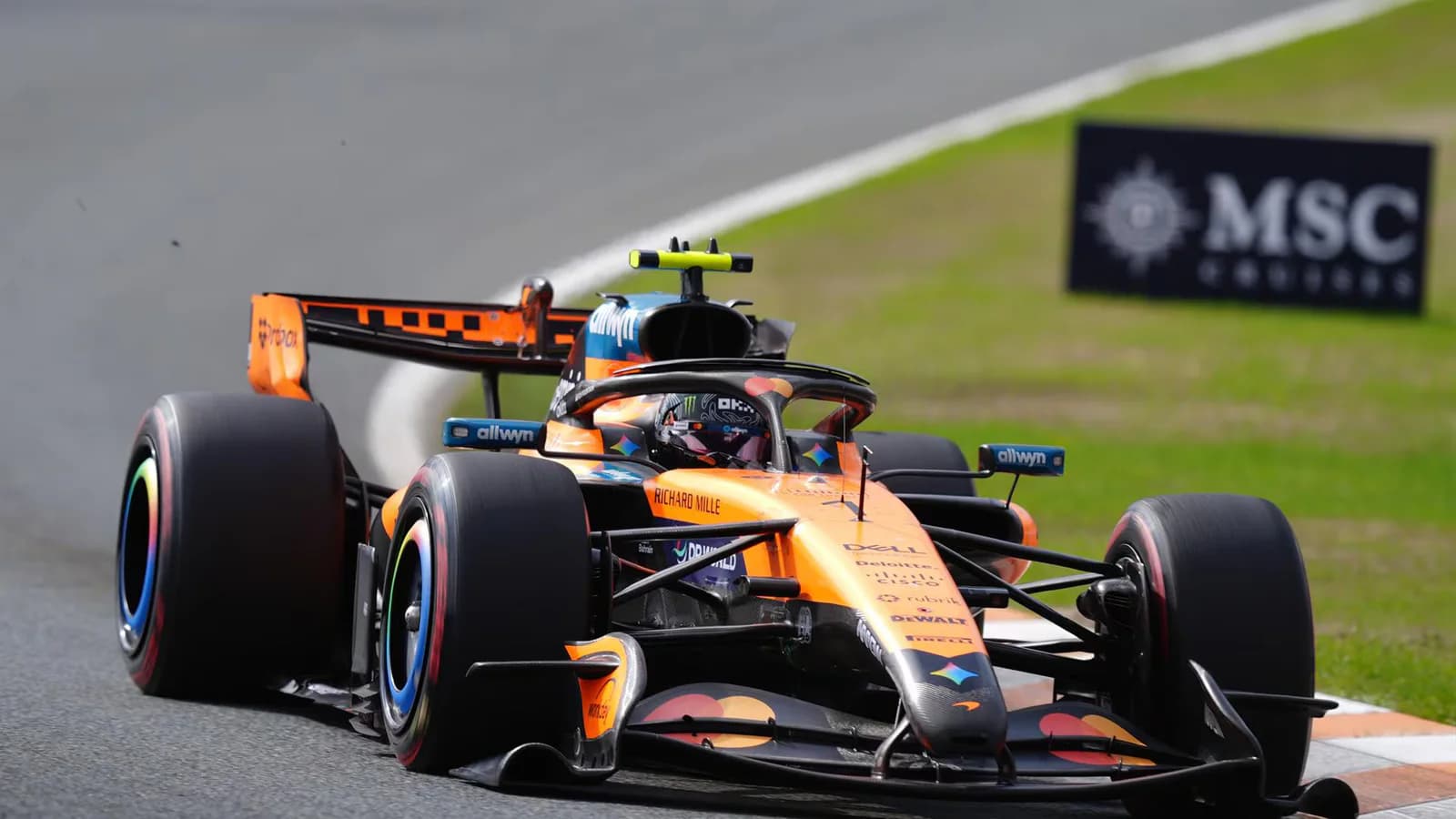 Norris se impuso en Zandvoort y Alonso terminó noveno en los puntos