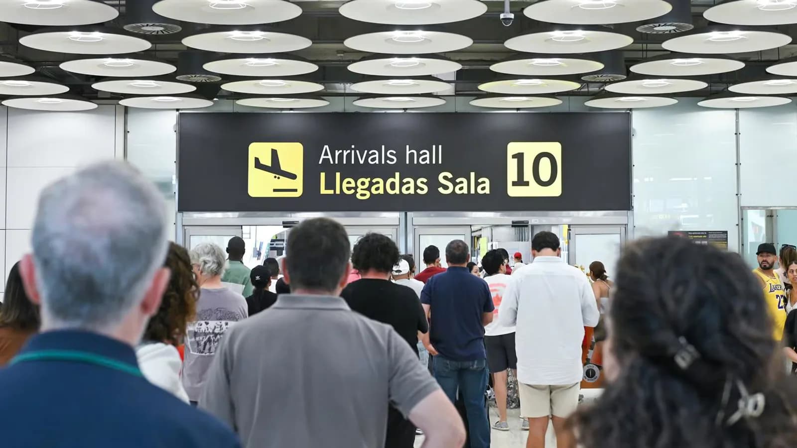 Más de 8.200 viajeros procedentes de Italia fueron identificados en España