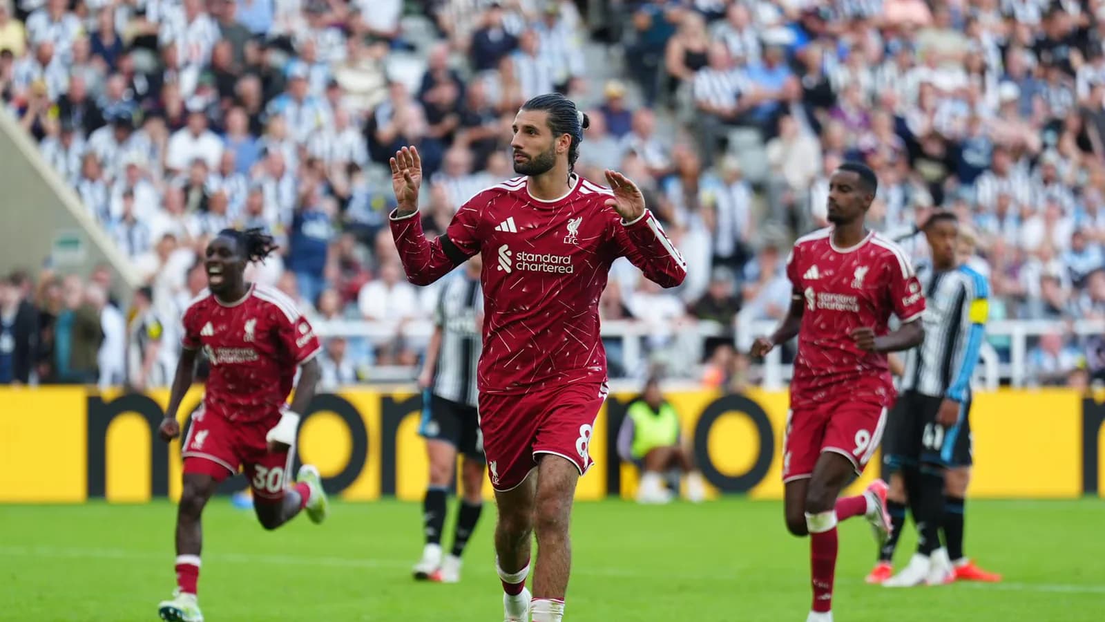 Liverpool rescató un empate ante Newcastle con un penal en el minuto 99