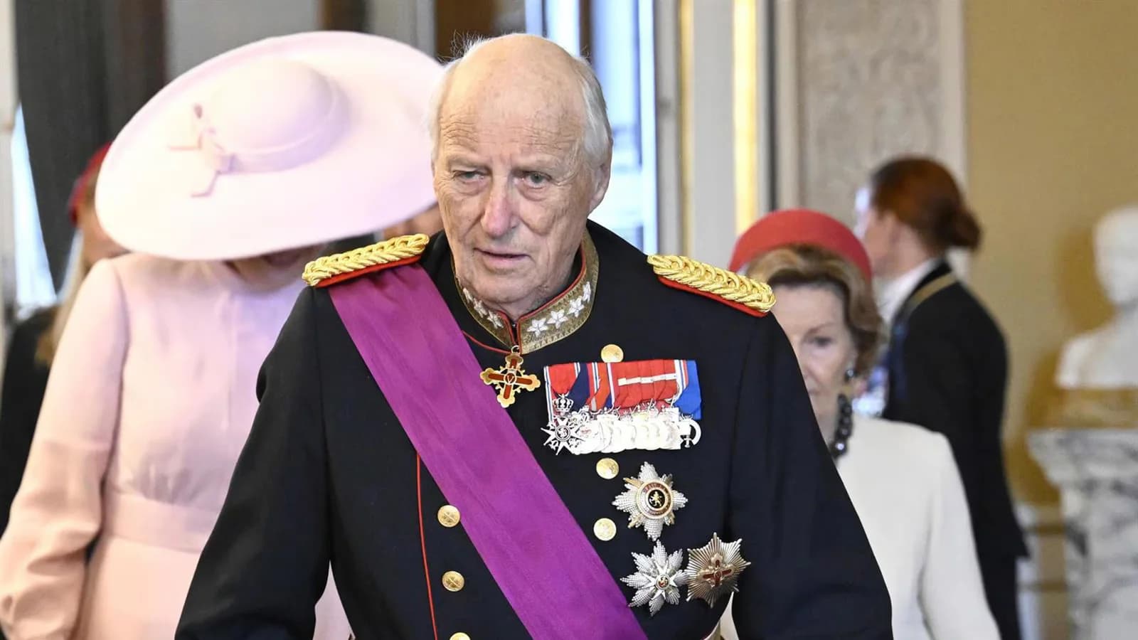 El rey Harald de Noruega sufrió un empeoramiento y recibe antibióticos