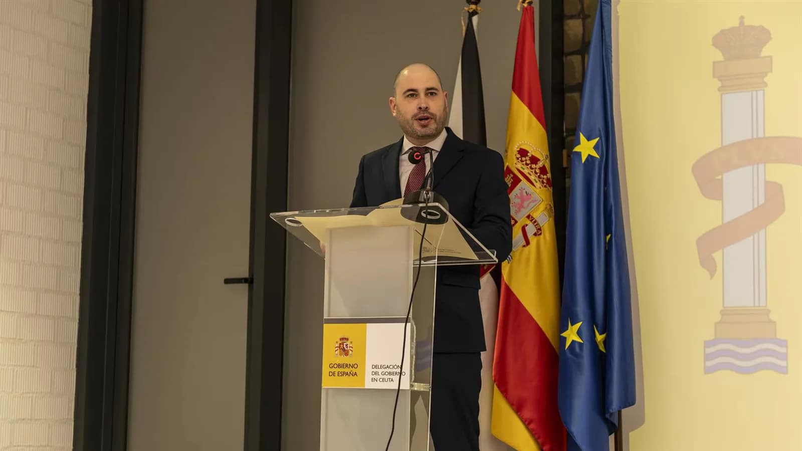 El delegado del Gobierno en Ceuta admite que no hay normalidad y descarta dimitir