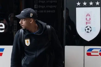 Ronald Araujo volvió a Uruguay; su fecha de regreso a la cancha es incierta