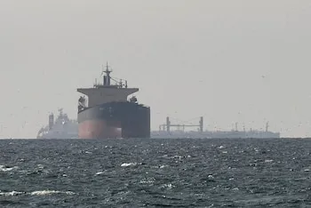 Trump advierte a China sobre aranceles del 50% por apoyo militar a Irán