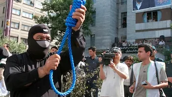 El primer ministro británico se opone al bloqueo de EE. UU. en el estrecho de Ormuz