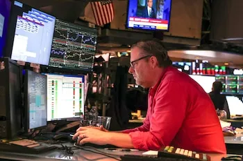 EE.UU. reimpone sanciones al petróleo iraní en su estrategia de presión sobre Teherán