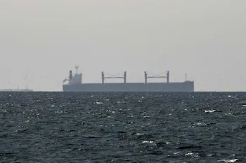 El precio del petróleo cae tras la apertura del estrecho de Ormuz