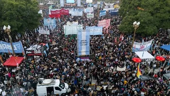 Referentes de la oposición se unieron en la Marcha Universitaria