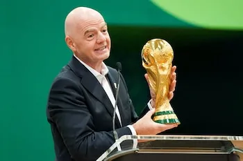 La importante noticia en torno a la lesión del Dibu Martínez de cara al debut en el Mundial ante Argelia