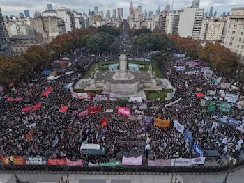 Desde el colegio hasta el Congreso por la marcha de Ni Una Menos